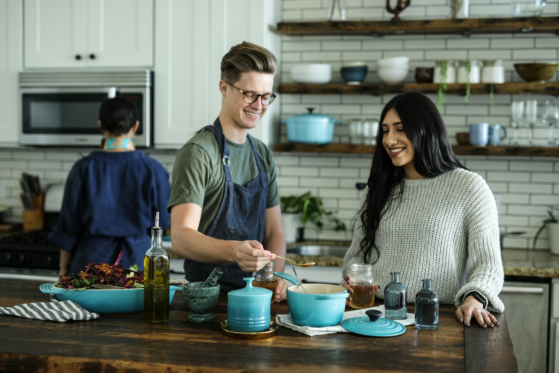 Welcome to Kitchen Echo: Honest Reviews & Real Recipes